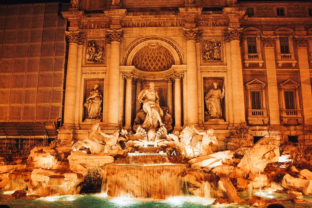 fontaine trevi nuit - Les Escapades à Rome