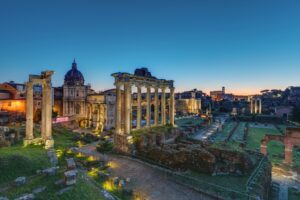 Forum Romain de nuit