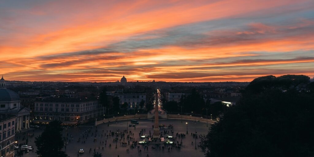 piazza del popolo vue panoramique nuit - Les Escapades à Rome