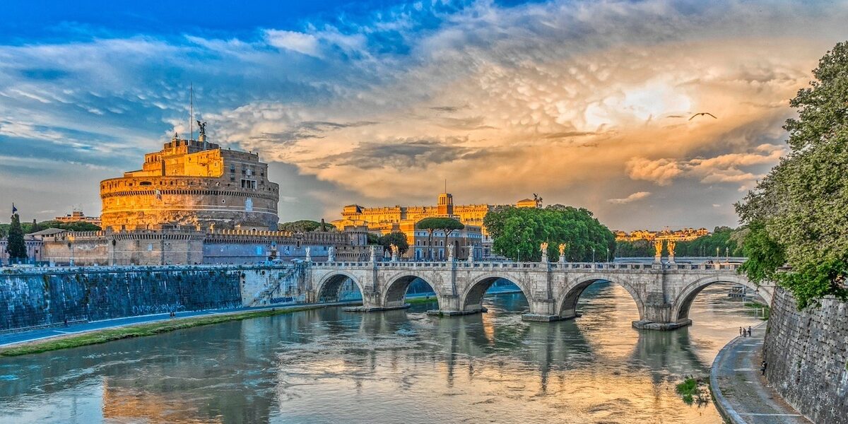 Pont des Anges avec le château Saint Ange - Les Escapades à Rome