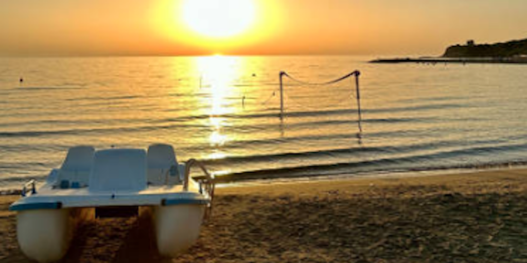 Coucher de soleil sur la plage Anzio - Les Escapades à Rome