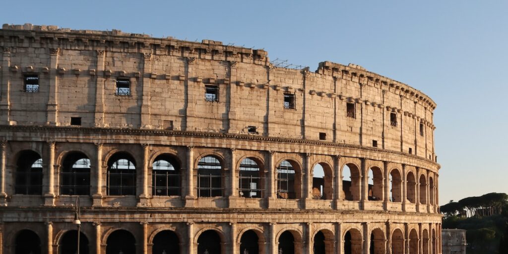 Colisée fin après-midi - Les Esacapades à Rome